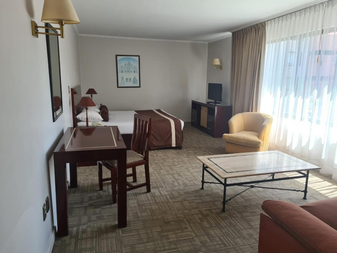 Hotel Leonardo Da Vinci Santiago Buitenkant foto