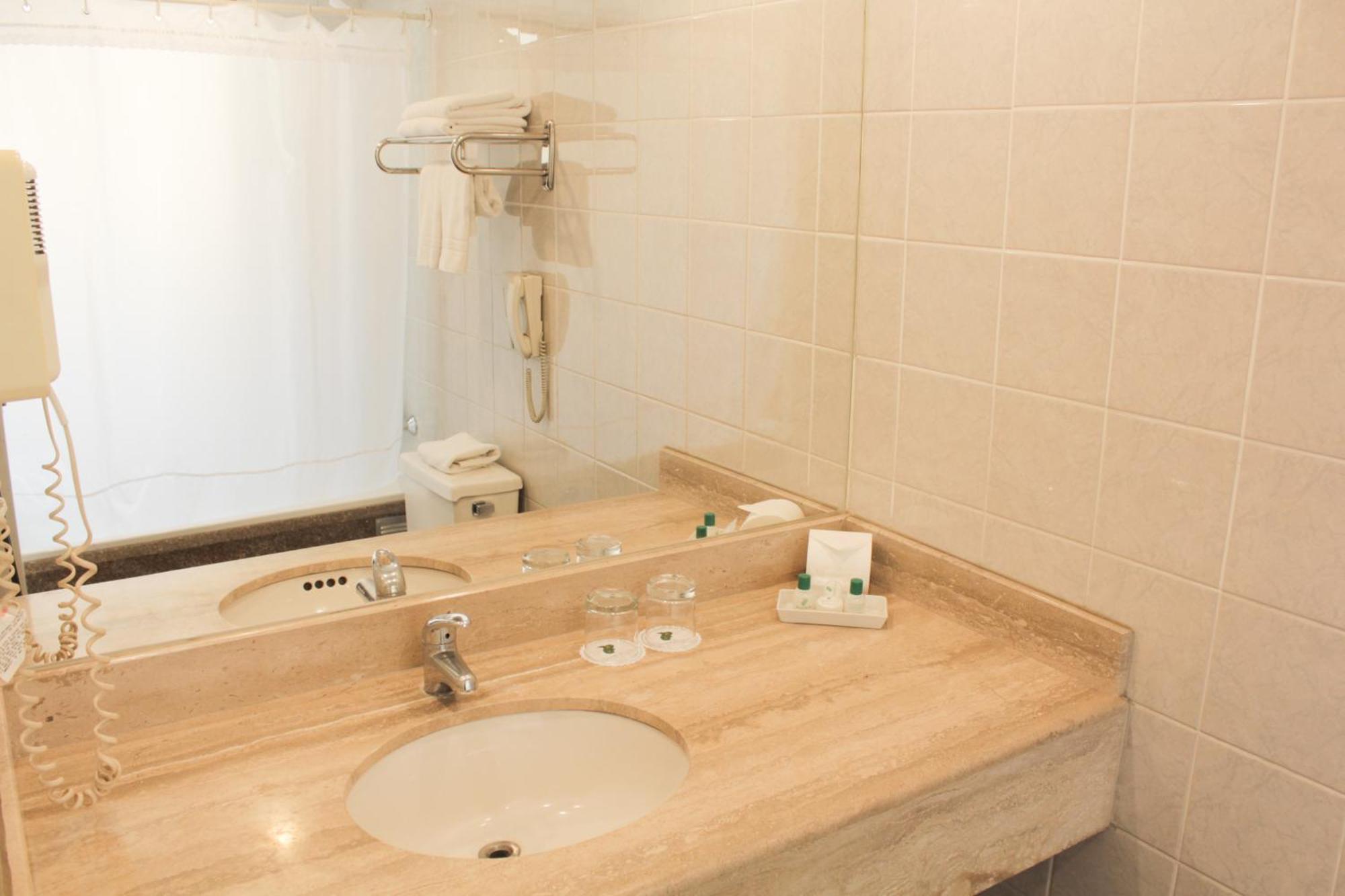 Hotel Leonardo Da Vinci Santiago Buitenkant foto