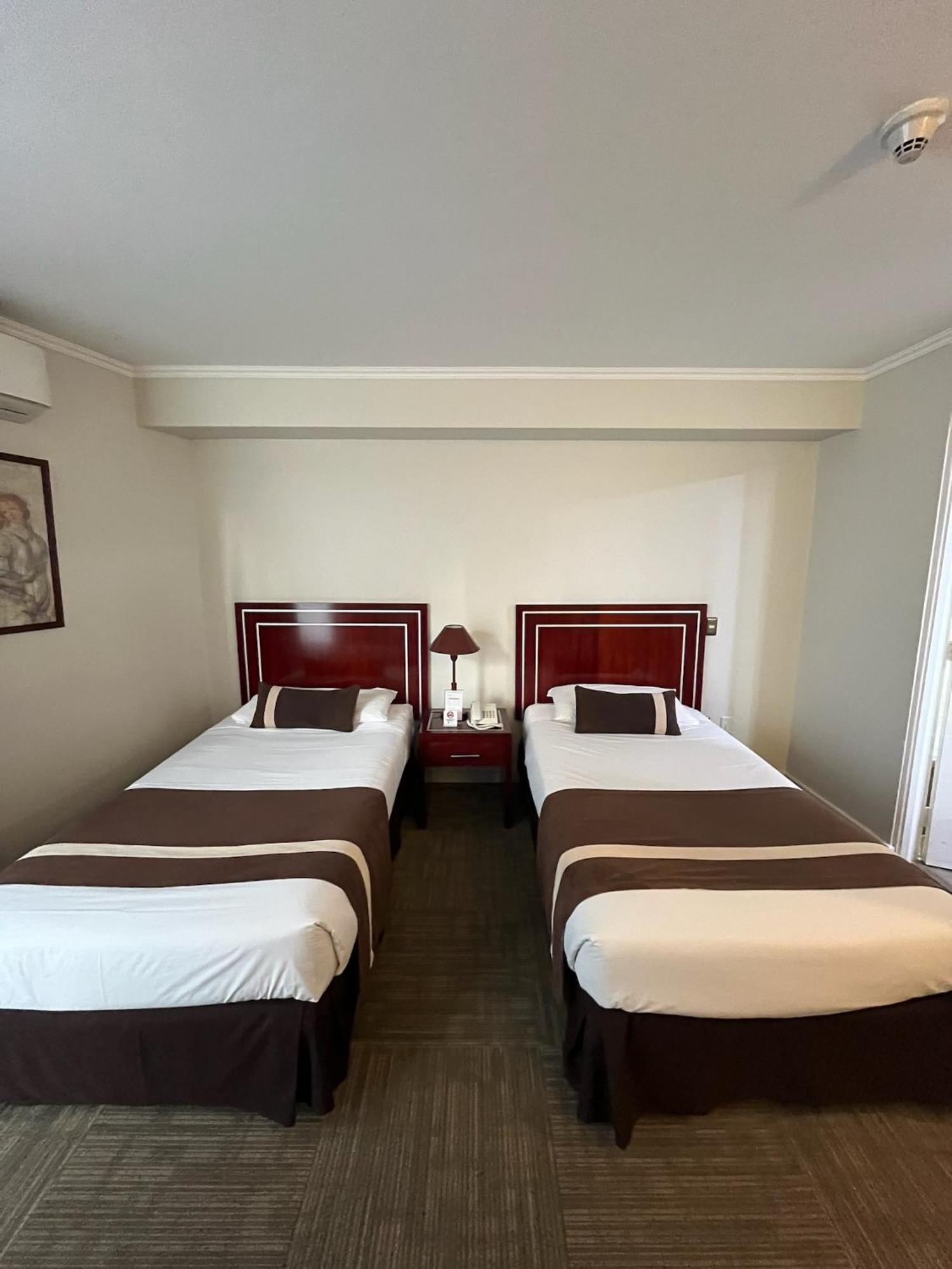 Hotel Leonardo Da Vinci Santiago Buitenkant foto